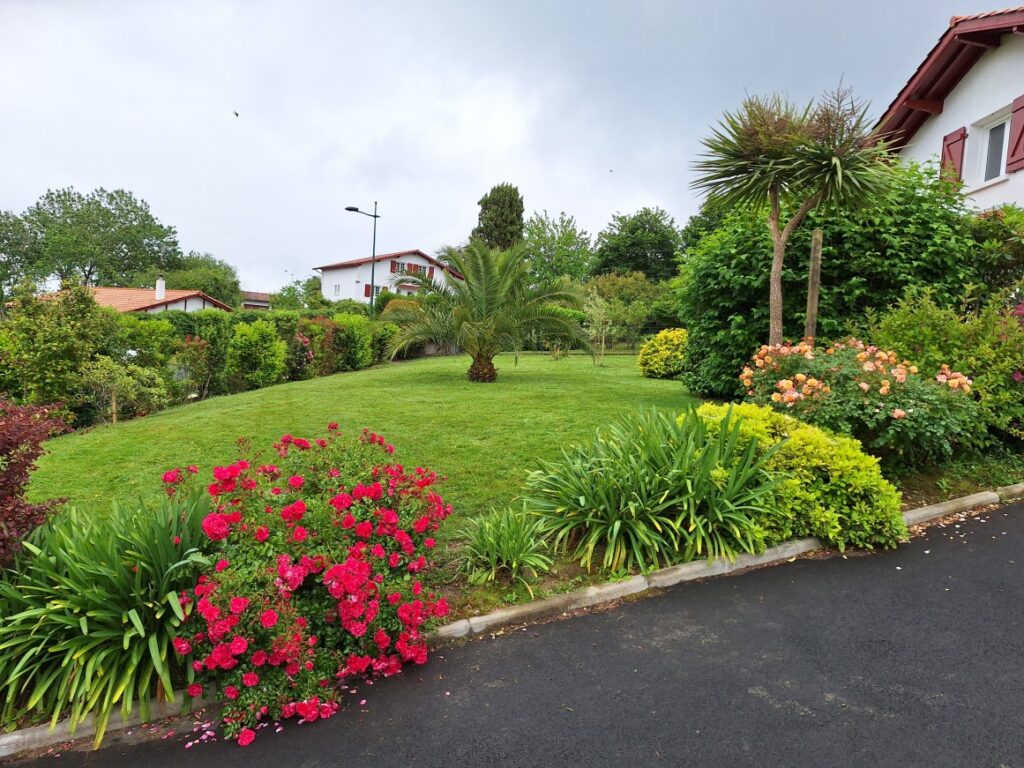 AJ photo massif Nogues - Atlantiques Jardins